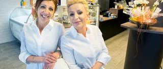 Ett glassigt kafé med flera koncept