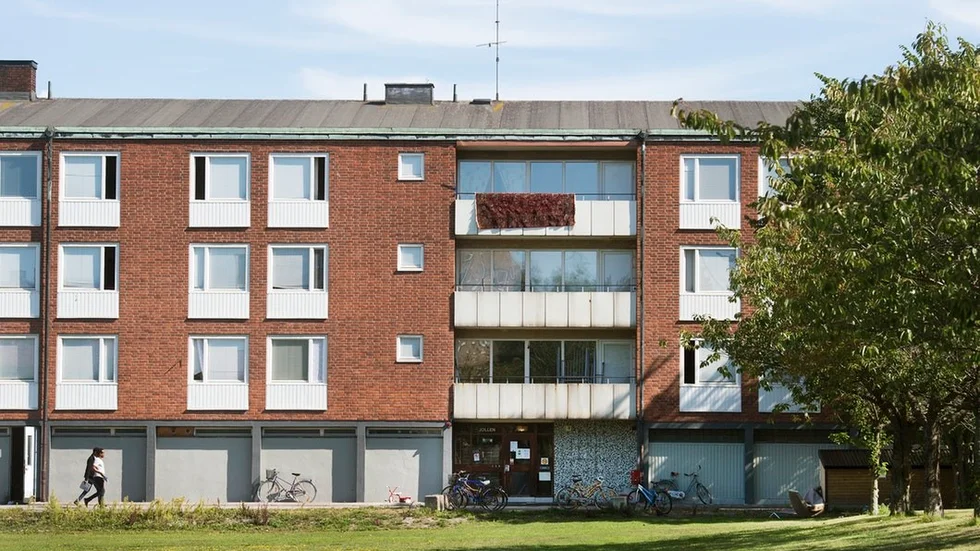 Lägenhetshotellet Jollen ligger på Sjögatan i centrala Oxelösund.