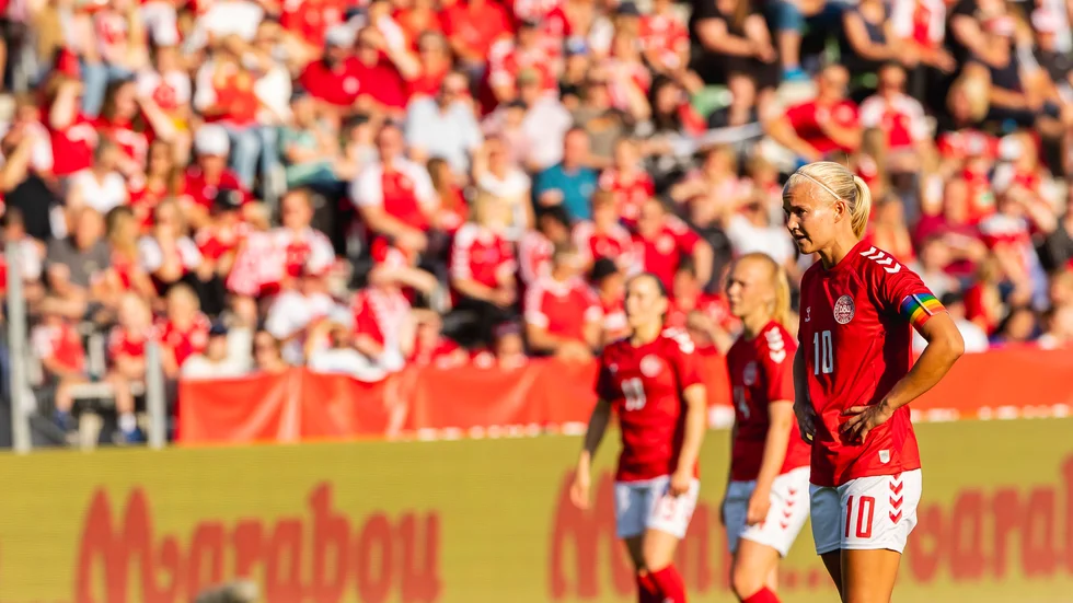 Danmarks landslag är på väg till England för fotbolls-EM. Arkivbild.