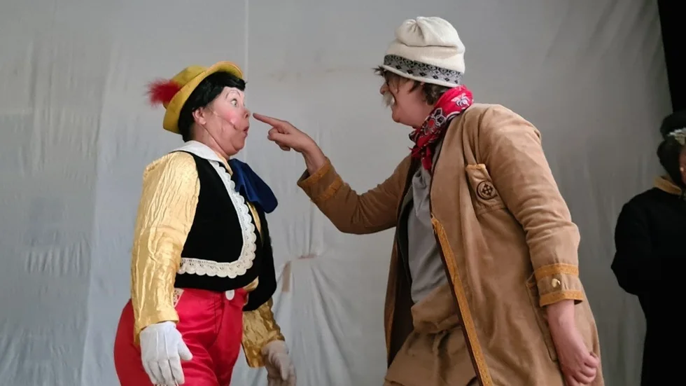 Dan Berg: "Pinocchios näsa växer när han ljuger vilket får honom att bli ärlig".