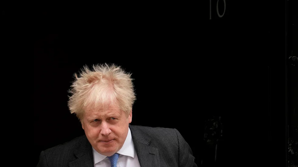 Storbritanniens premiärminister Boris Johnson väntas avgå, enligt flera brittiska medier.
