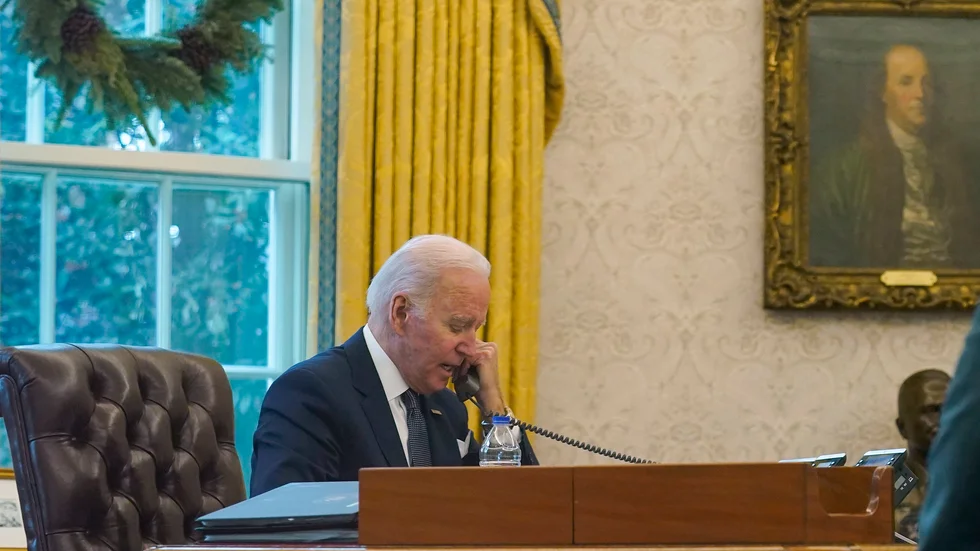 USA:s president Joe Biden pratade med sin ukrainske kollega Volodymyr Zelenskyj i början av december. Nu ska de talas vid igen. Arkivbild.