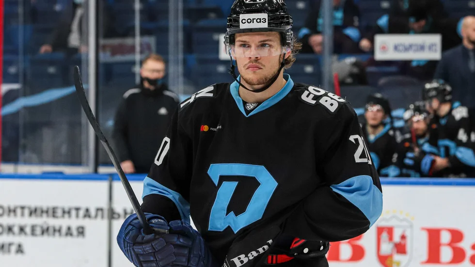 Malte Strömwall hoppas på en ny chans i NHL. "Får jag det åker jag nog över", säger han.