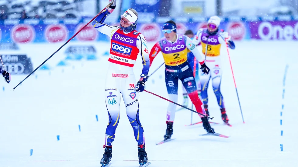 Maja Dahlqvist vinner sprintfinalen i Lillehammer före Jessie Diggins och Tiril Udnes Weng.