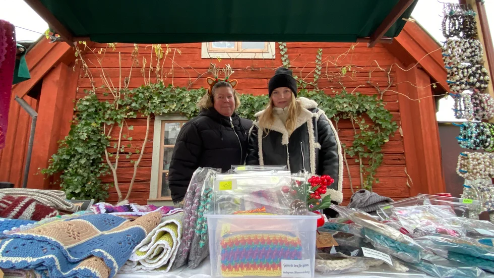 Mor och dotter Anne och Emma Stenkvist hade sett fram emot marknaden i nästan två år. Nästa vecka planerar de besöka julmarknaden i Barva.