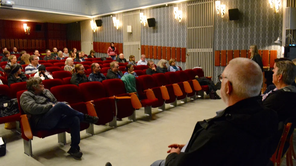Efter nämndens sammanträde höll kommunen ett informationsmöte för personalen och två för vårdnadshavarna.