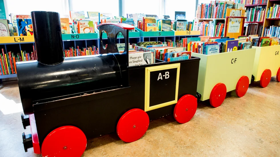 Läsförståelsen sjunker och skolbiblioteken blir färre.