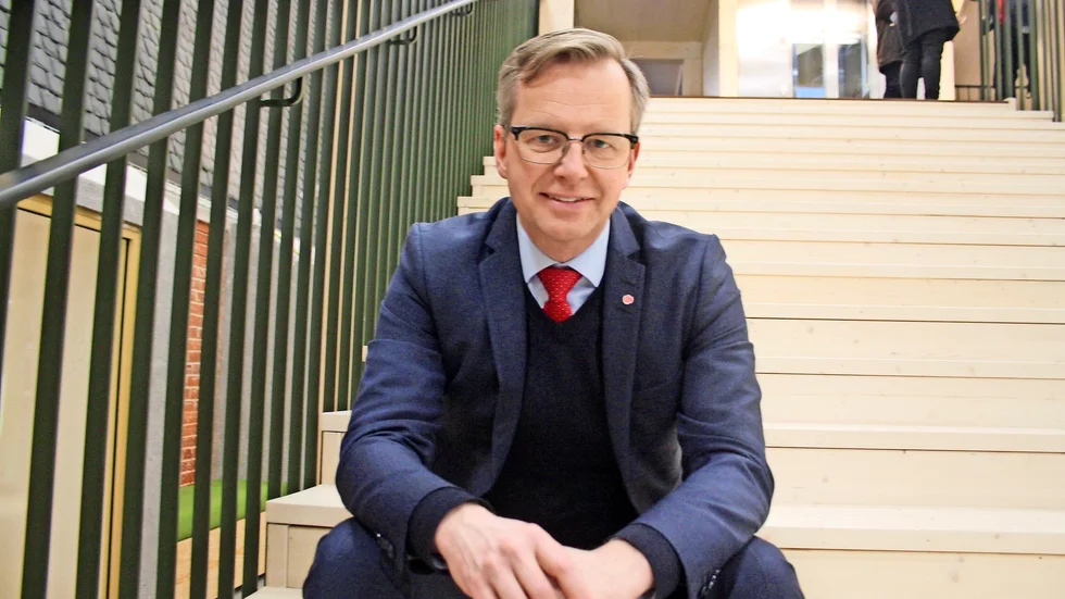 – Tanken är att uppdraget även ska gynna näringslivet genom att bidra till bättre kompetensförsörjning, säger näringsminister Mikael Damberg.