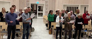 Ovanligt uppdrag för kören: Hör hur de sjunger reklamjingel
