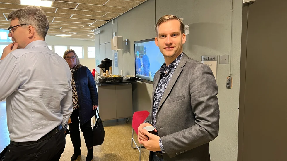 "Det vi motsätter oss är de utvidgade rättigheter som finns för dem i Östergötland", säger Richard Svensson (SD), ledamot i regionfullmäktige. 