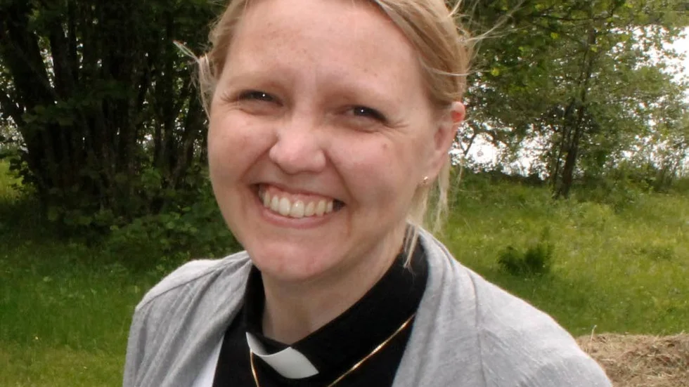 Andaktsfullt. Komminister Charlotte Farholt håller i andakten.