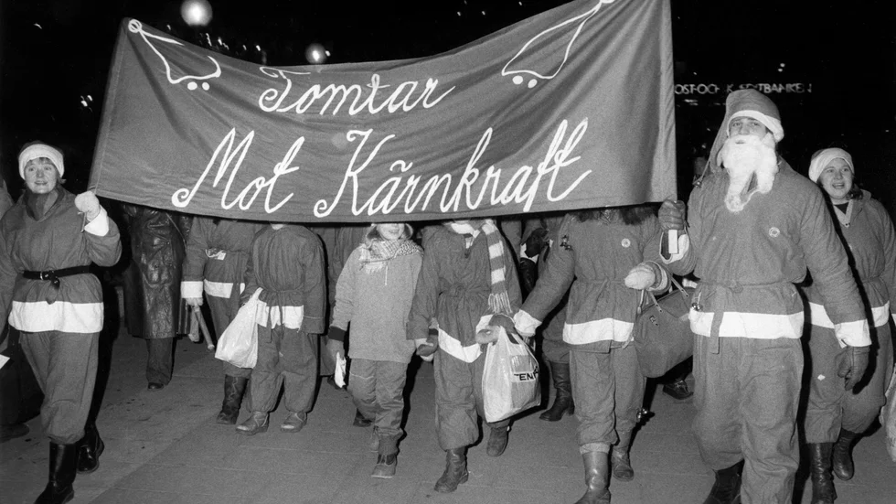 Tomtarna instämmer: kärnkraften ska skrotas. Bilden är från en stor demonstration i Stockholm inför folkomröstningen 1980.