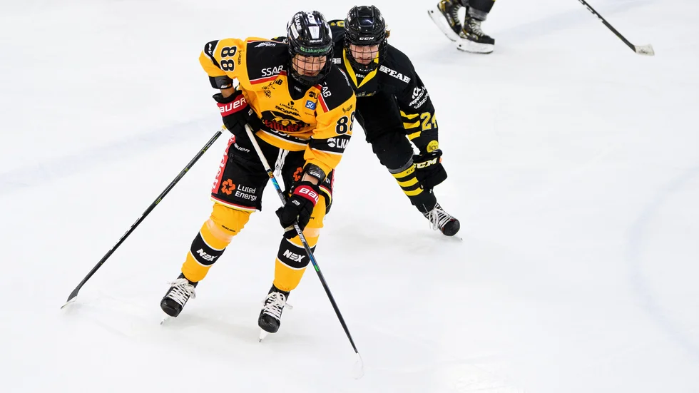 Ronja Savolainen, Luleå Hockey/MSSK.