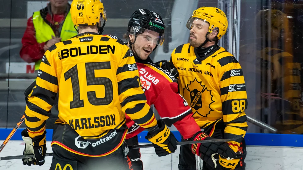 Melker Karlsson fortsätter i förstakedjan mot Brynäs.
