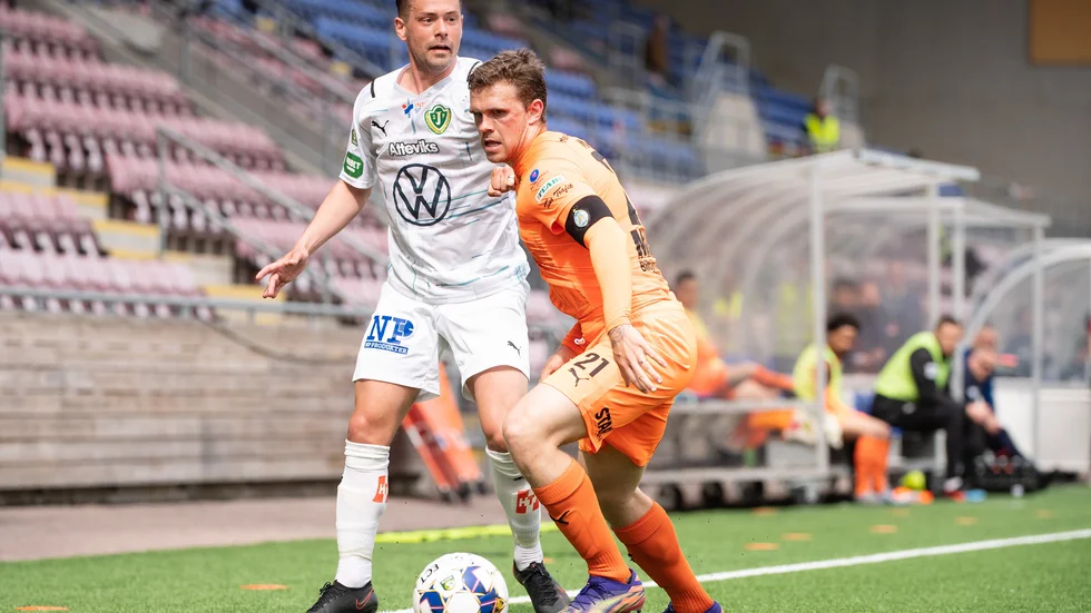 Jesper Manns har varit en given pjäs i AFC Eskilstunas lagbygge de två senaste säsongerna. Nu är Eskilstunakillen utan kontrakt, men kommer ändå finnas med under AFC:s säsongsstart under måndagen.