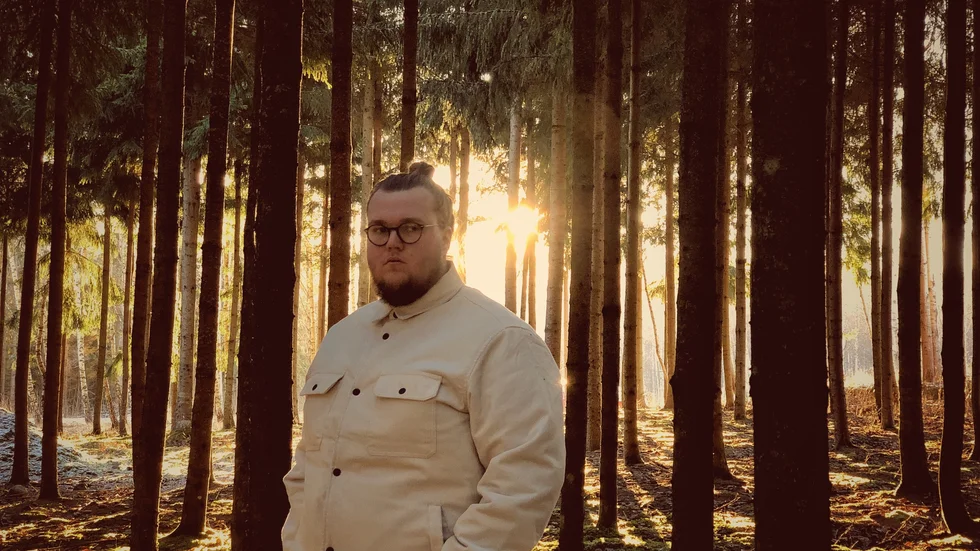 Viktor Nordström är 22-åringen från Katrineholm som skriver låtar med utgångspunkt i det lokala.