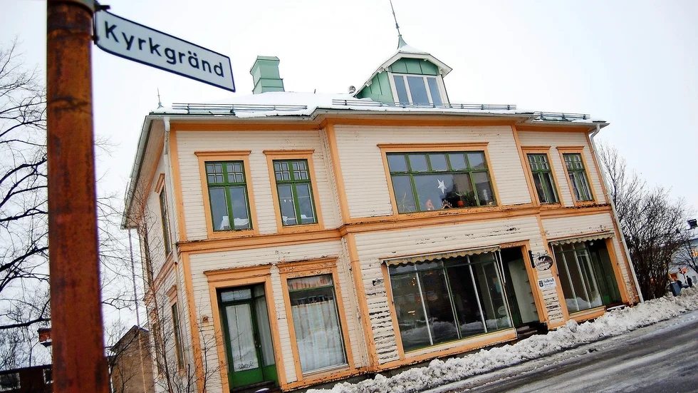Klassiskt hus. "Gula Villan" ska nu varsamt renoveras, bostäder och butik ska det klassiska huset innehålla.