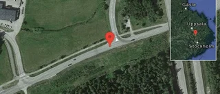 Stopp på väg 905 på grund av trafikolycka med en personbil
