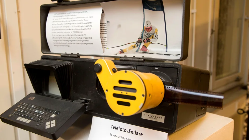 Tung och robust i metall var den ”hackspetten” från Hasselblad som revolutionerade det resande mörkrummet och sparade mycket tid och arbete.