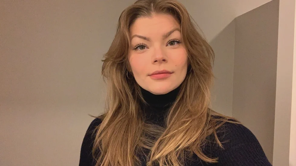"Det är jobbigt att mina vänner ska behöva tänka på och anpassa sig efter att jag inte kan göra allt som de kan", säger Claire Dickerson.