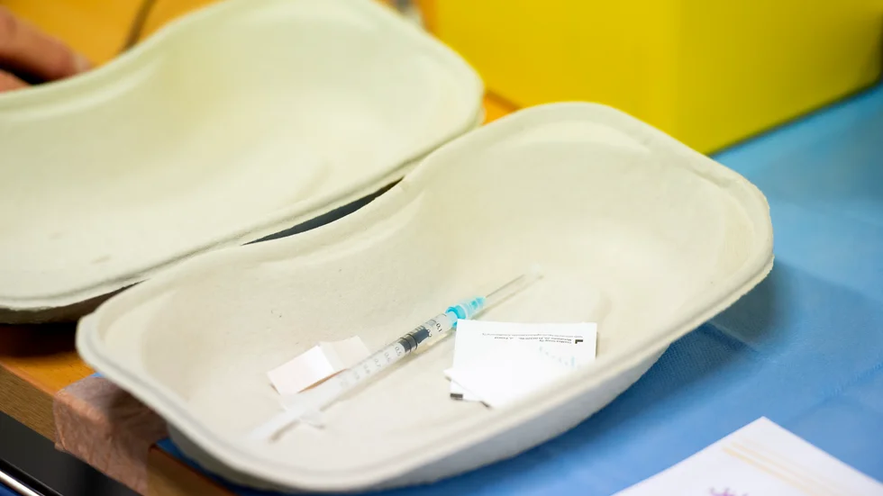 Drygt 80 procent av svenskarna har tagit minst två doser vaccin.