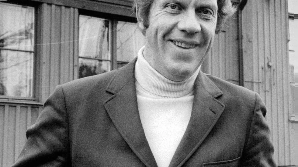 När Tage Danielsson läser sin julsaga om Karl-Bertil Jonsson kan jag inte låta bli att känna ett extra band, skriver Veronica Palm i dagens krönika.