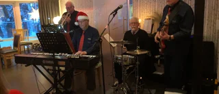 Julfest med dignande bord och välbekant musik