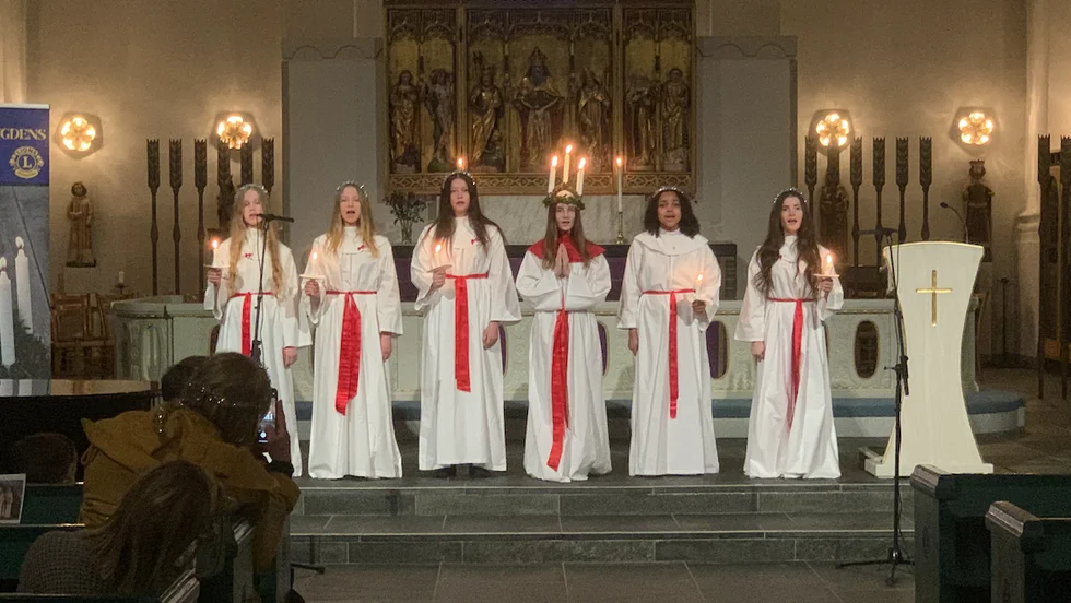 Skelleftebygdens lucia kröntes i landskyrkan på måndagskvällen.