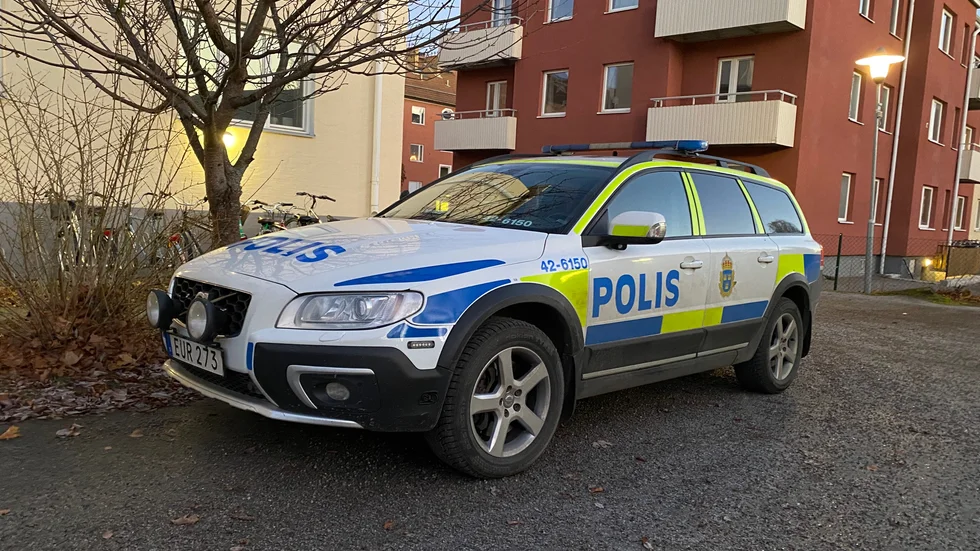 Polisen bevakade adressen på Götgatan i väntan på Nationella bombskyddet.