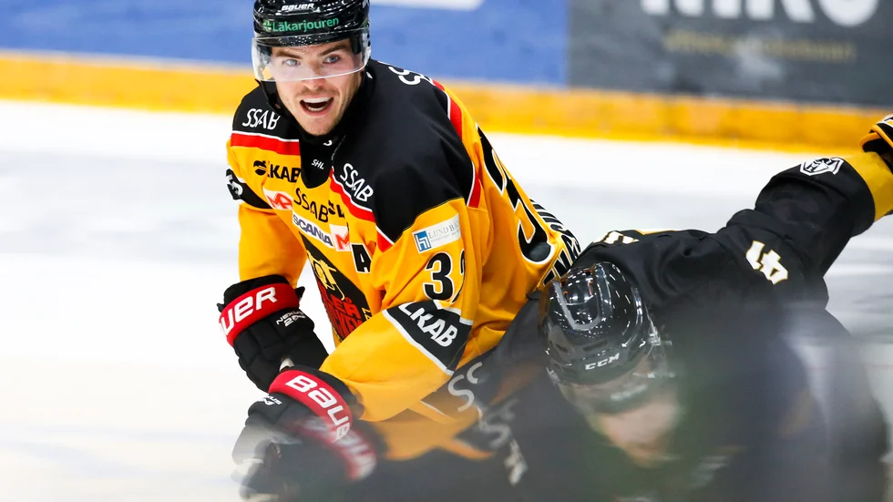 Oscar Engsund har skrivit på ett treårskontrakt med Luleå Hockey. 