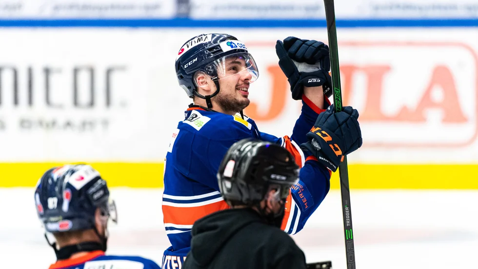 Hardy Häman Aktell blev matchvinnare när han gjorde 3–2 för Växjö i förlängning.