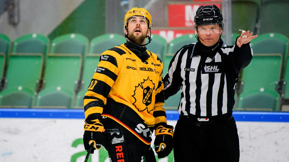 "Det är en väldig tomhet som känns nu", säger Joakim Lindström efter uttåget ur SM-slutspelet.