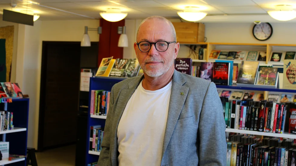 Thomas C Eriksson, bibliotekschef i Vimmerby, säger att han känner igen kritiken mot honom som chef. "Jag har inte svar på alla frågor som ställs men hade kunnat vara bättre på att tala om när jag inte vet", säger han.