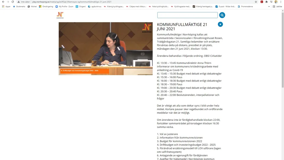 Maria Sayeler ledde mötet med schwung och orsakade även en liten strid i striden. 