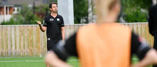 Förlorade toppmöte senast – ställs nu mot "extremt skicklig tränare" • Förklarar trippelbytet senast: "Ville väcka laget"