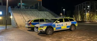 Skottlossningen: Man i 20-årsåldern anhållen i sin frånvaro 