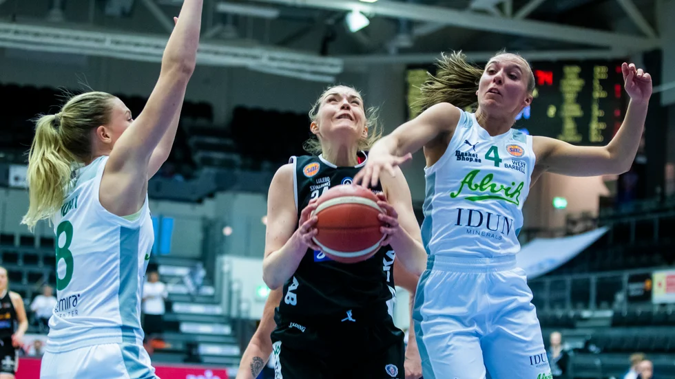 Josefin Vesterberg och Luleå Basket är i ett utsatt läge i finalen mot Alvik.