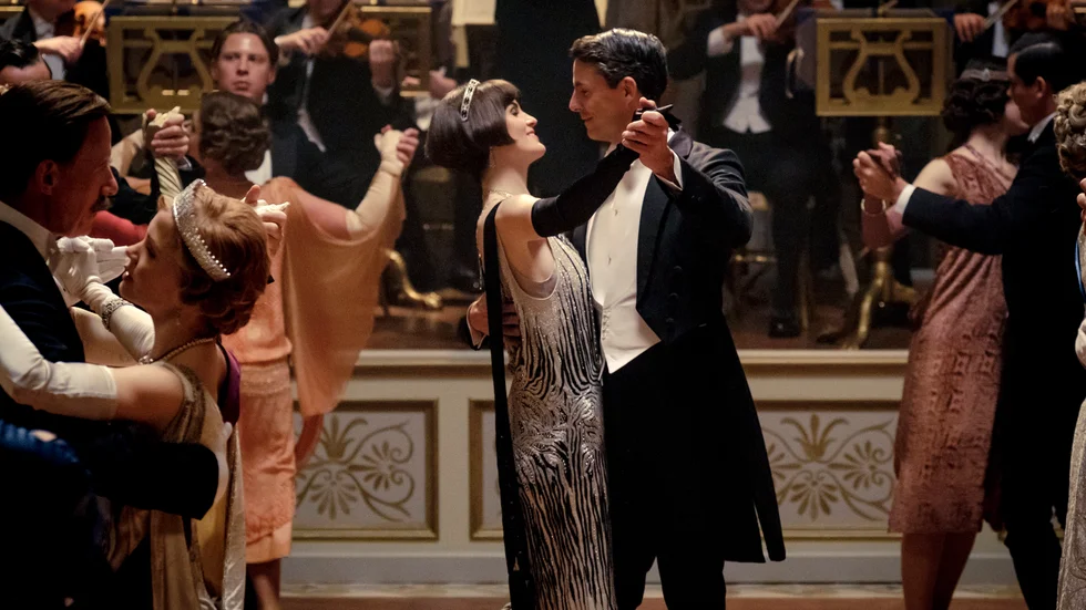 Michelle Dockery som Mary Crawley och Matthew Goode som Henry Talbot i filmen "Downton Abbey", som får en uppföljare lagom till jul. Pressbild.