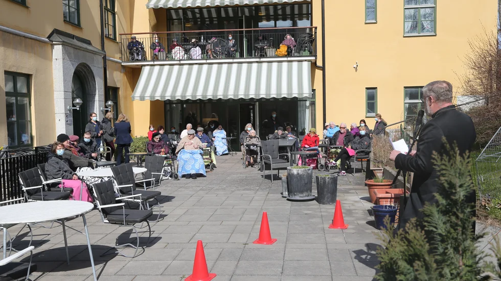 Gotlands sjukhem i Visby har fått en halv miljon kronor från kungen.