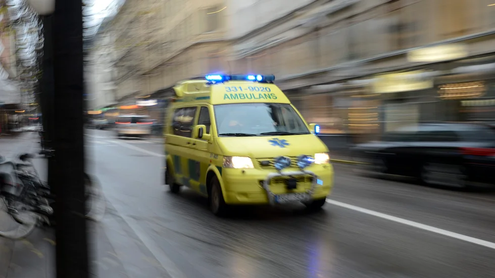 En man i 70-årsåldern vårdas på sjukhus efter att ha blivit påkörd av en buss i centrala Uppsala. Arkivbild.