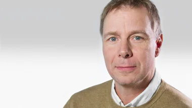 Sandor Banffy berättar att de kommer behöva byta ut en del möbler på grund av skadegörelsen.