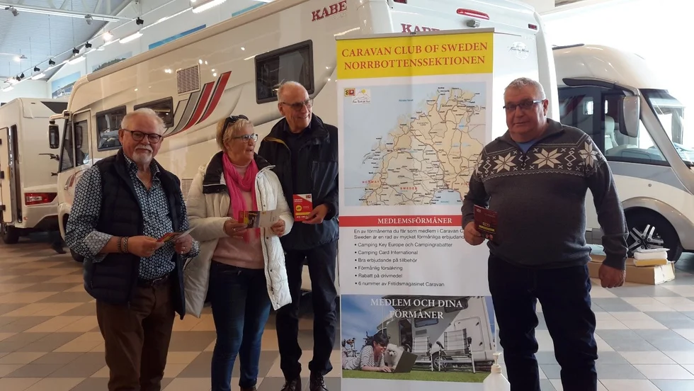 Ett spännande besök för Ingegerd och Michael som besökte montern hos Caravan Club, där Kjell och Lars Erik  informerade om medlemskapet. 
