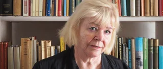 Hon prisas för egenutgiven pandemiroman