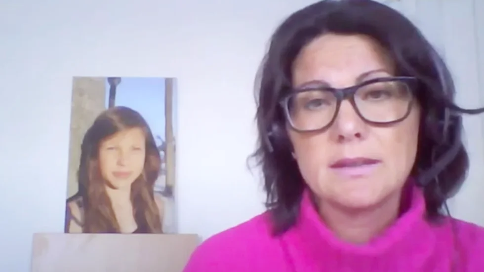 Camilla Olsson, Dorotea, förlorade sin 14-åriga dotter Ronja i suicid. Med sin berättelse vill hon visa att det går att överleva och finna livet meningsfullt igen.