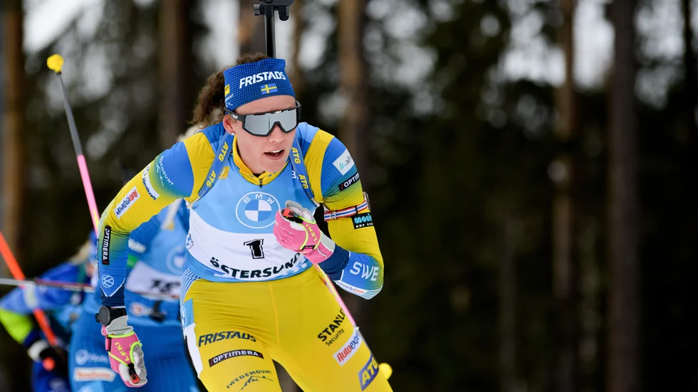 Hanna Öberg sköt två bom i det inledande liggande skyttet och därmed var hoppet om en topplacering borta i Östersund.