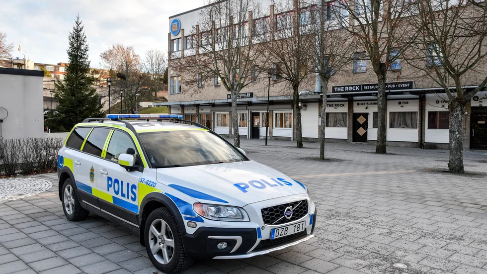 Våld har ofta sin början åratal tidigare, när den framtida förövaren växer upp otrygg och vilsen, skriver fyra Liberaler.