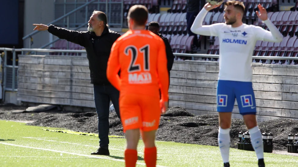 Özcan Melkemichel och hans AFC Eskilstuna förlorade under söndagen mot IFK Norrköping med 0–2.