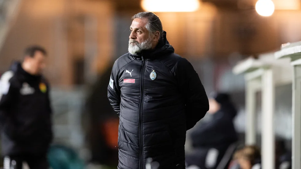 Efter förra årets mardrömssäsong är AFC-tränaren Özcan Melkemichel ute efter revansch.
