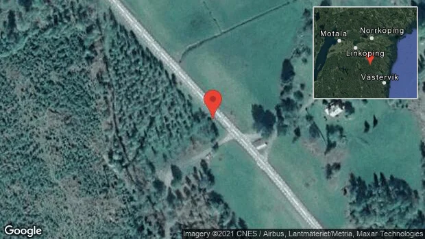 Fallna träd skapar problem i trafiken