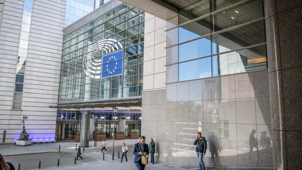 En majoritet av européer tror att EU fallit samman inom tio till tjugo år.